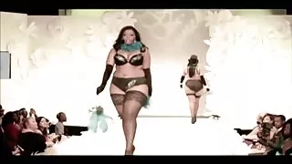 عکس کون کوس پاهای بلند, لباس زیر زنانه