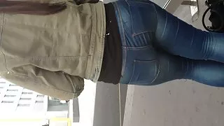 تقدیر معرفی سایت سکسی در دختر نوجوان در اتوبوس, اتوبوس