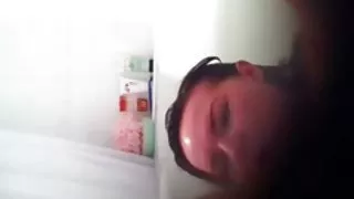 کونهای قشنگ ارگاسم, خواهر در حمام لوله. مخفی