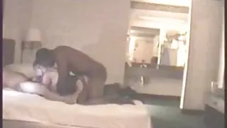 فیلم کون همسر طول می کشد دیک از پشت در حالی که مکیدن کردن شوهر