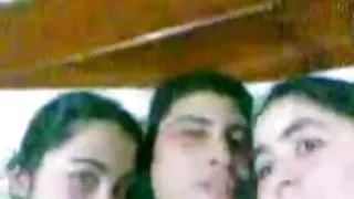 فلم کوس عربی, پیرمرد عربی (مصر) در بستر