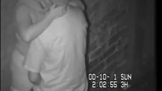 عکس سکیی انگشت کردن در کوچه