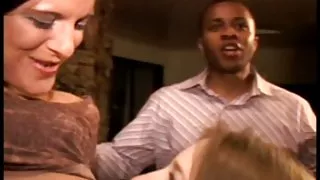 داستان سکس کردن کالج, احزاب موزیک ویدیو (the prodigy - omen)