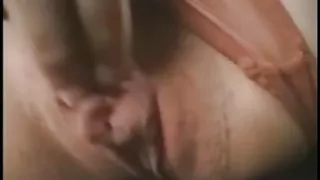 فرانسه کیر و کس شخص ساده و معصوم نشان می دهد که او چه کرده است و در یک ماشین