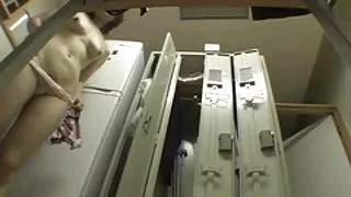 زنان سکسی دوربین مدار بسته در یک اطاق کابینت قلفی